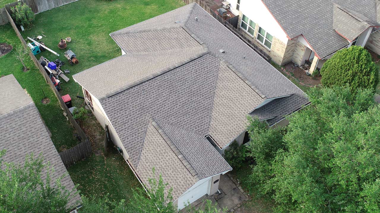 Roofing Sale $2000 Cash Back
